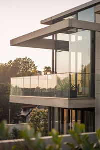 Hiện đại không khung u-kênh cơ sở kính cường lực lan can cho biệt thự bên ngoài dự án chức năng an toàn - Product Image 5