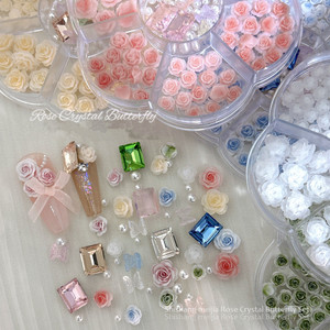 Petit ensemble d'accessoires pour ongles d'été en résine acrylique, strass, perles, fleurs de lune, camélias, autocollants et décalcomanies - Product Image 1