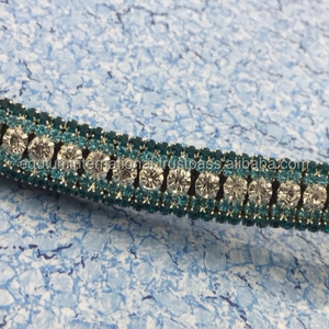 Banda Frontal de Cuero Premium de Cinco Filas en Azul Oscuro, Azul Claro y Plateado para Caballos, Elegante y Cómoda - Product Image 1