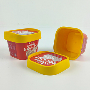 Pot de yaourt KARMAY 125 ml 75 g carré en PP avec couvercle et cuillère, saveur naturelle, étiquetage en moule, emballage en PP de qualité alimentaire jaune - Product Image 1
