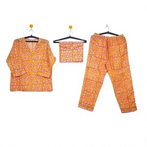 Conjunto de Pijama de Algodón con Estampado Floral Romántico y Elegante para Mujer, Ropa de Dormir Informal de Lujo para el Hogar, Cómoda y Transpirable, con Cuello en V, Regalo para Ella - Product Image 1