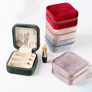 Hot Sale Wholesale Velvet Portable Mini Storage Travel Jewelry Packing Box