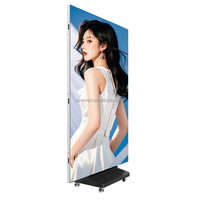 Layar LED Poster Lipat Tiga P2 P2.5 Tipis dan Ringan untuk Iklan Komersial Toko Ritel