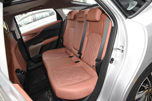 Changan Qiyuan A05 2024 70 <span class=keywords><strong>Pro</strong></span> PHEV NEDC<100km Batería <span class=keywords><strong>de</strong></span> 30kWh 18200km <span class=keywords><strong>de</strong></span> Autonomía Baja Coche Usado Motor <span class=keywords><strong>de</strong></span> 100-150kW Económico y Práctico - Product Image 5