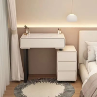 Table de maquillage compacte pour chambre et salle de bain, style moderne et épuré, avec plateau en granit, lampe d'ambiance intégrée et design écoresponsable