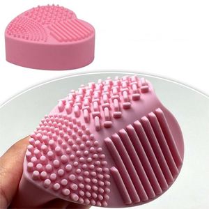 Éponge de décoloration et tapis de nettoyage en silicone, séchage rapide et lavage humide 2-en-1 pour pinceaux de maquillage - Product Image 4