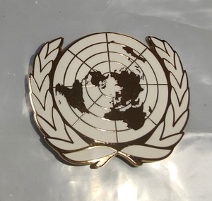 ตราสัญลักษณ์โลหะแบบกำหนดเอง DFB102 ตราสัญลักษณ์ UN ตราสัญลักษณ์กิจกรรมรักษาสันติภาพของสหรัฐอเมริกา ป้ายโลหะตราสัญลักษณ์ - Product Image 1