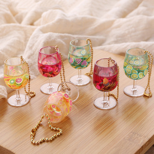 Nuevo y creativo llavero de PVC con modelo de copa de vino en miniatura, ideal como adorno para bolso. - Product Image 3