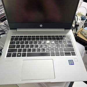 Portátil HP <span class=keywords><strong>ProBook</strong></span> <span class=keywords><strong>430</strong></span> <span class=keywords><strong>G6</strong></span> Usado, Intel Core I5-8265U, 8GB RAM, 256GB, Buena Calidad - Product Image 3