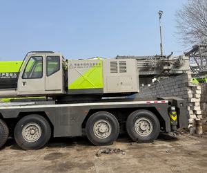 Grúa sobre Camión Zoomlion ZAT1800V 180t del Año 2020, Usada, con Componentes Principales Qy25vf, Motor Weichai - Product Image 4