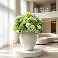 Grande plante artificielle d'hortensia blanc en forme de boule de neige, sur pied, pour la décoration intérieure de la maison, du bureau, de l'hôtel et de la salle d'exposition