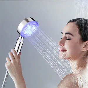 2024 bán buôn Chất lượng cao tiết kiệm nước tắm Fancy phụ kiện phòng tắm 7 màu LED cầm tay vòi hoa sen đầu với ánh sáng LED