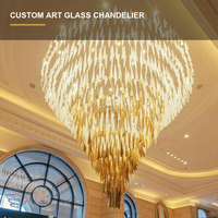 Grand lustre moderne de luxe en cristal LED en verre Installation facile à suspendre Suspension dorée pour le hall de l'hôtel Villa Living