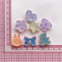 Breloques en résine scintillantes Nœud Étoile Ours Papillon Cœur Accessoires de bijoux DIY Ornements pour cheveux Coque de téléphone