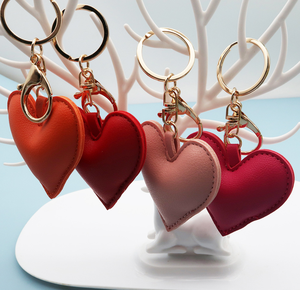 Pendentif Cœur en Cuir pour Bagages, Accessoire de Sac, <span class=keywords><strong>Porte</strong></span>-clés, Vente Chaude, Articles en Stock pour l'Exportation, pour Femme - Product Image 1