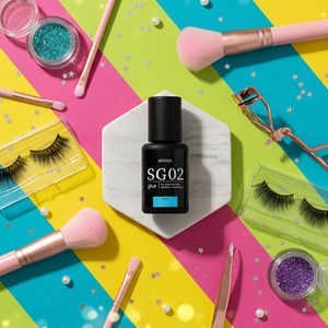 SGS Certified Alcohol Free Professional Eyelash <b>Glue</b> Liquid Waterproof Fast Drying Offers 6 Weeks Retention-ODM Service - Product Image 1