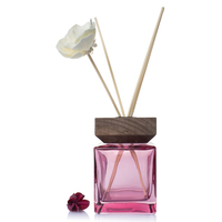 Ensemble de flacons diffuseurs carrés en verre rose de 50 ml, 100 ml, 150 ml, 200 ml avec couvercle en bois pour parfum d'intérieur