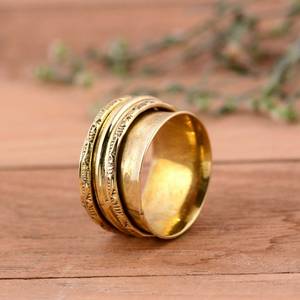Anillo Antiestrés Giratorio Hecho a Mano de Latón Moderno con Baño de Oro de 14K, Anillo de Meditación Unisex para el Pulgar - Product Image 3