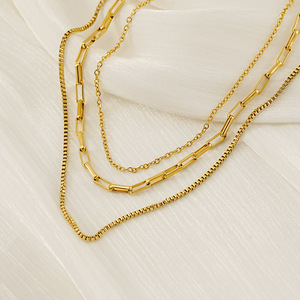 Collier à chaînes superposées en acier inoxydable plaqué or 18 carats, maillons géométriques multicouches, pour usage quotidien - Product Image 2