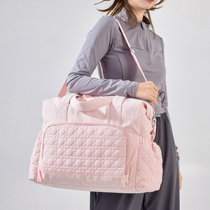 Borsa da Viaggio Trapuntata in Nylon per Donna, Motivo a Cuori, Leggera, Multi-Tasca, Grande Capacità per Pernottamento, Palestra, Vacanze - Product Image 5