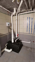 Station de levage d'eaux usées légère Mini pompe d'eaux usées silencieuse externe 0.4KW pour toilette de blanchisserie de sous-sol