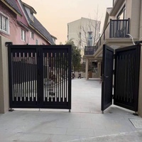 Portail principal en acier au design intemporel, entrée sécurisée automatique, clôture moderne à motifs pour maisons de luxe, hôtels, centres commerciaux, durable 5 ans