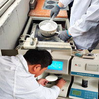 Özelleştirilmiş Sıcak Eriyik Yol Çizgi Boyası Önceden Karıştırılmış Cam Boncuklu Termoplastik Yansıtıcı Yol İşaretleme Boyası
