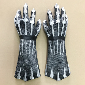 Barato hecho en China niños adultos con diseño realista accesorios de disfraz perfectos garras de pantera negra - Product Image 1