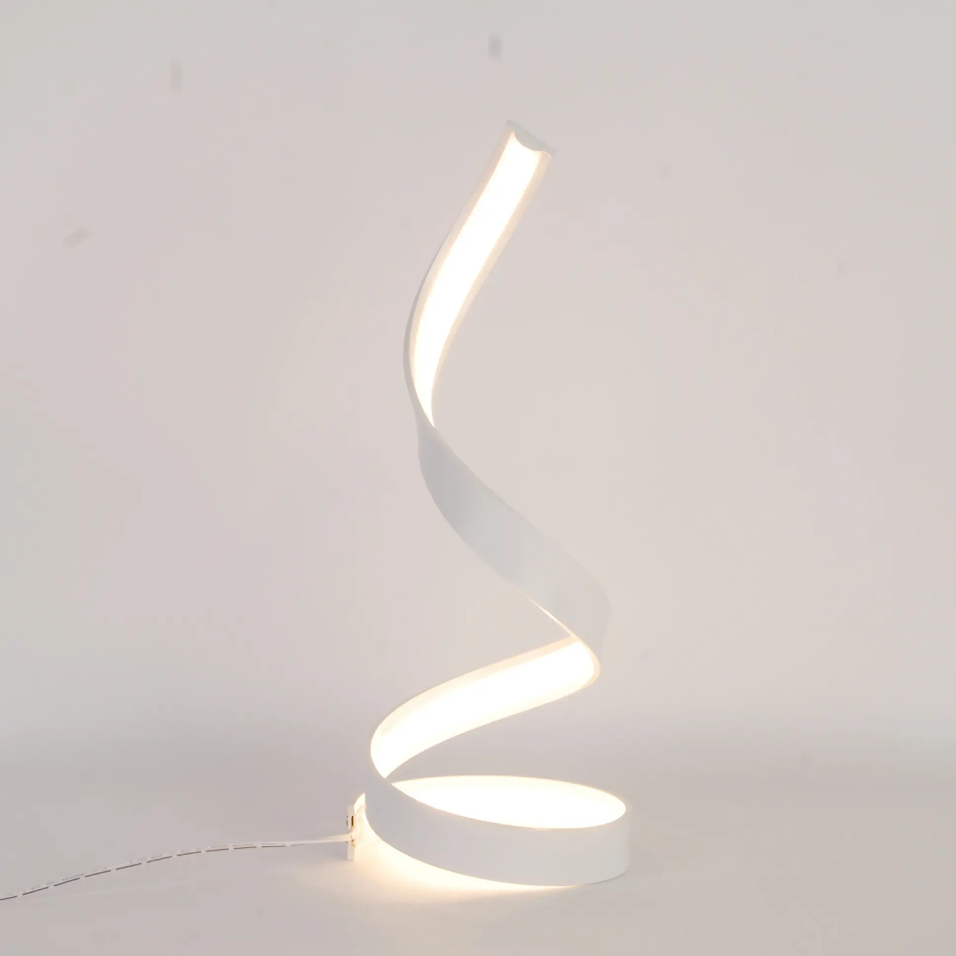 Custom Made Modern 13W Metal Home LED Snake table Lamp