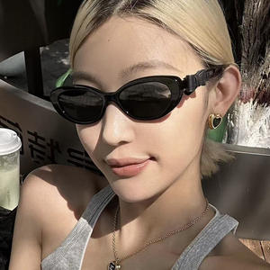 แว่นกันแดดทรงแคทอายสไตล์<span class=keywords><strong>เกาหลี</strong></span> ตก<span class=keywords><strong>แต่ง</strong></span>ลายผีเสื้อ วินเทจ ป้องกันรังสียูวี 400 สินค้ามาใหม่ รับทำโลโก้ ป้องกันแสงสีฟ้า - Product Image 2