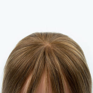 Topper de Cabello Europeo con Base de Encaje Mono, 100% Cabello Humano Remy Natural, con Flequillo y Parte en V - Product Image 6