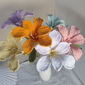 Nouveau design TC – Grand bouquet de fleurs tricotées préservées, lys du Pérou, décoration de festival, fleurs d'alstroémeria au crochet à tige unique - Product Image 4