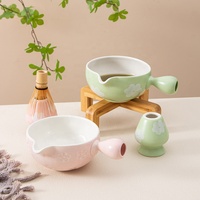 2025 Ins nouvelle boîte-cadeau mignon porte-fouet bols à thé matcha ensemble logo de luxe personnalisé bol à matcha en céramique avec bec verseur