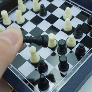 Usine en gros 6 dans 1 domino magnétique échecs backgammon contrôles et <span class=keywords><strong>poker</strong></span> jeu de cartes jeu logo personnalisé pour portable jeu de société - Product Image 6