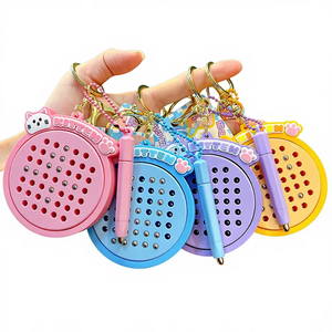 Мини-магнитная доска-лабиринт 2-в-1 для рисования стальными шариками, антистресс-игрушка, прочная, экологичная, с карабином-брелоком - Product Image 3