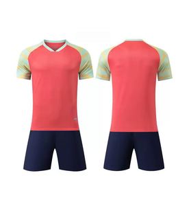 Conjunto de Uniforme de Fútbol Deportivo Profesional Personalizado 100% Poliéster, Transpirable, de Secado Rápido y Ligero - Product Image 2