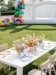 Chaise pour enfants en rotin naturel moderne faite à la main, design sécurisé, utilisation en extérieur, construction durable pour les fêtes d'anniversaire, accessoires de photographie - Product Image 2