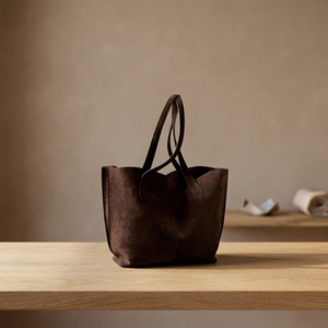 Sac à main spacieux en cuir véritable pour femme, design durable, avec bandoulière, fermeture éclair, personnalisable, souple et léger - Product Image 3