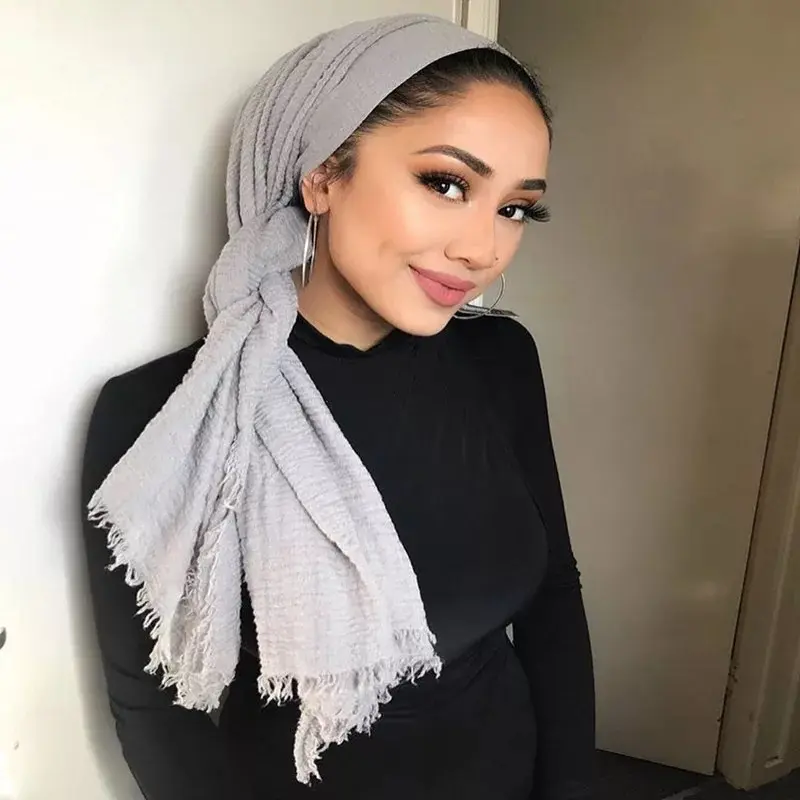 Hot Sale arabische muslimische Mode einfarbige Baumwolle Crinke Hijab Schal für Frauen