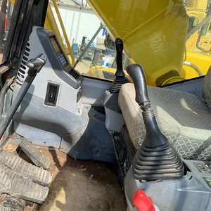 Mini pelleteuse sur chenilles KOMATSU PC200-7 utilisée 20 tonnes de poids en fonctionnement Pompe à moteur Kawasaki Hino Roulement de boîte de vitesses - Product Image 5