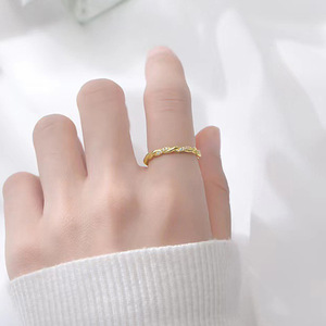 Anello Eternity T0374 in Oro Massiccio 18K con Diamanti Rotondi Incastonati a Canale, Anello di Fidanzamento Raffinato per Donna - Product Image 4