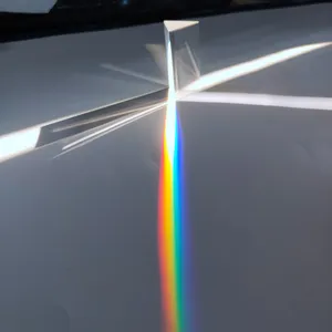 Prisma triangolare in cristallo arcobaleno fotografia prisma triangolare per foto