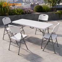 Ensemble table et chaises pliantes en plastique blanc avec structure métallique pour réception de mariage, banquet, événement, location, vente en gros