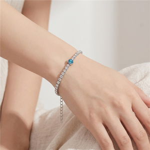 Bracelet tennis tendance incrusté de zircons étincelants, en acier titane résistant au ternissement, avec chaîne d'extension réglable pour femme - Product Image 5