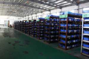 Phổ biến ve áo pins thiết kế Anime Logo UV in ấn kính màu cứng men pins kim loại Pin Quà Tặng - Product Image 5