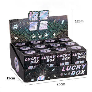 <span class=keywords><strong>Caja</strong></span> <span class=keywords><strong>Misteriosa</strong></span> Holográfica <span class=keywords><strong>de</strong></span> la Suerte con Soporte <span class=keywords><strong>de</strong></span> Exhibición |   <span class=keywords><strong>Caja</strong></span> Ciega Personalizada con Láser para Coleccionables |   <span class=keywords><strong>Caja</strong></span> <span class=keywords><strong>de</strong></span> Regalo Sorpresa al por Mayor - Product Image 3