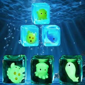 ของเล่นบีบคลายเครียดรูปสัตว์ทะเลเรืองแสงในที่มืด TPR Soft Glow-in-the-Dark Marine Life Squishy Cube ของเล่นบีบมอลโทสเพื่อการผ่อนคลายสำหรับเด็กและผู้ใหญ่ - Product Image 2