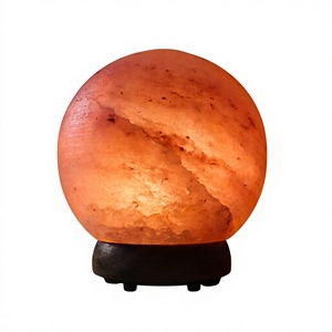 Lampe sphérique sculptée en sel de l'Himalaya naturel, alimentée par USB, artisanale, écologique, lumière décorative, pour une utilisation domestique - Product Image 3