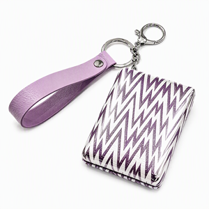 Miroir de maquillage double face personnalisé avec logo, portable, en cuir PU compact avec porte-clés, vente en gros, OEM, ODM, directement de l'usine - Product Image 1