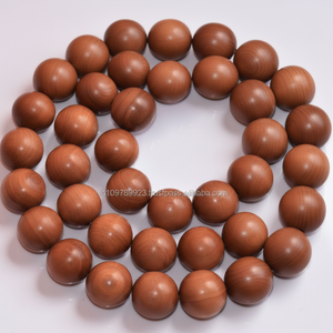 Cuentas de sándalo oscuro Cuentas de madera elegantes con fragancia profunda Ideal para pulseras curativas y manualidades - Product Image 1